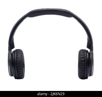 Schwarzer Bluetooth-Kopfhörer auf weißem Hintergrund mit Beschneidungspfad isoliert - Bild, Nahaufnahme Stockfoto