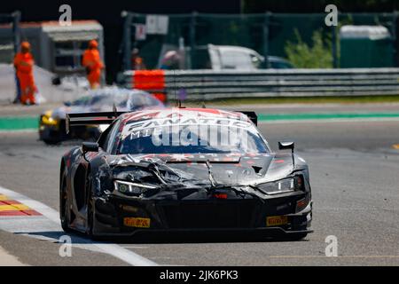 Spa, Belgien. 31.. Juli 2022. 25 Audi Sport Team Sainteloc, Audi R8 LMS evo II GT3 von Lucas LEGERET, Patric NIEDERHAUSER, Christopher MIES, im Einsatz während der TotalEnergies 24 Stunden von Spa 2022, 7. Runde der Fanatec GT World Challenge Europe Powered by AWS 2022, vom 27. Bis 31. Juli, 2021 auf dem Circuit de Spa-Francorchamps, in Stavelot, Belgien - Foto Paul Vaicle / DPPI Credit: DPPI Media/Alamy Live News Stockfoto