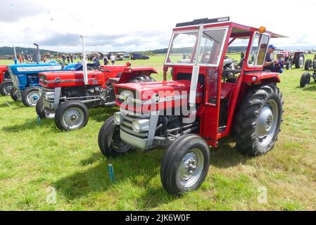 Flookburgh, Cumbria, Großbritannien. Juli 31. 2022. Cumbria Steam Gathering auf dem Flugplatz Flookburgh in South Cumbria. Viele alte große und kleine Dampfmaschinen zusammen mit einigen anderen Oldtimern. Bild: Michael Scott/Alamy Live News Stockfoto