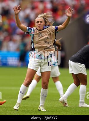 Der englische Georgia Stanway erwärmt sich vor dem UEFA Women's Euro 2022 Finale im Wembley Stadium, London. Bilddatum: Sonntag, 31. Juli 2022. Stockfoto