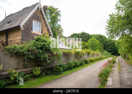 Alter Bahnhof in der Nähe von Great Longstone und Thornbridge Hall auf dem Monsal Trail im Peak District, Derbyshire. Stockfoto