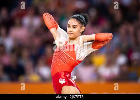 Birmingham, Großbritannien. 31. Juli 2022. Ondine ACHAMPONG (eng) tritt am Sonntag, den 31. Juli 2022 in Birmingham, Großbritannien, in der Birmingham Arena bei den Commonwealth Games in der Artistic Gymnastics Women’s All-Around - Finale von Birmingham 2022 - an. Kredit: Taka Wu/Alamy Live Nachrichten Stockfoto