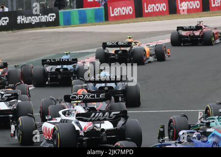 MOGYOROD, BUDAPEST, Ungarn. 31.. Juli 2022. Start - Rückansicht, Formel 1, F1 Grand Prix - Formel 1 Ungarn - Formel 1 - 31. JULY2022 Uhr Hungaroring, - Honorarpflichtiges Foto, Honorarhaftbar, Copyright © THILL Arthur/ATPimages (THILL Arthur/ATP/SPP) Kredit: SPP Sport Pressefoto. /Alamy Live News Stockfoto