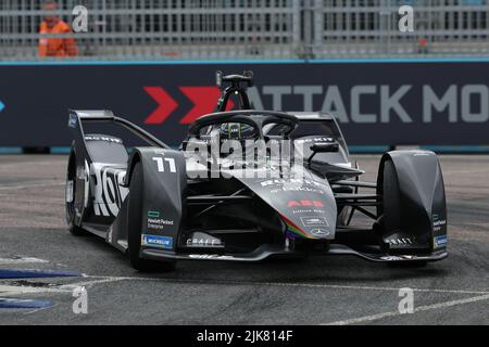 London, Großbritannien. 31.. Juli 2022; Excel E-Prix Circuit, Docklands, London, England; ABB Formel-E-Weltmeisterschaft, Rennen 2: Lucas Di Grassi aus Brasilien fährt für (11) Rocket Venturi Credit: Action Plus Sports Images/Alamy Live News Stockfoto