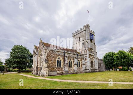 St. Mary's Pfarrkirche in Fordingbridge, einem kleinen Dorf im New Forest, Hampshire Stockfoto