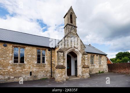 Avonway Community Center, eine ehemalige Schule aus dem Jahr 1834 in der Shaftesbury Street, Fordingbridge, einem kleinen Dorf im New Forest, Hampshire Stockfoto