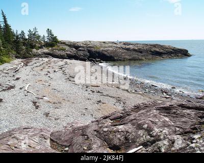 Irwing Nature Park, felsige Küste vom Heron Trail, Saint John, NB Stockfoto