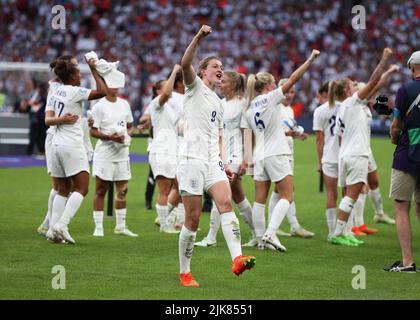 London, Großbritannien. 31.. Juli 2022. 31.. Juli 2022; Wembley Stadium, London, England: Womens European International Finale, England gegen Deutschland: Ellen White aus England feiert den Engländern gegenüber Kredit: Action Plus Sports Images/Alamy Live News Stockfoto