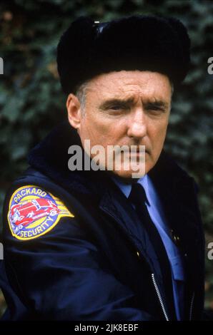 Dennis Hopper Film True Romance (USA/FR 1993) Charaktere: Clifford Worley Regie: Tony Scott 10. September 1993 **WARNUNG** dieses Foto ist nur für redaktionelle Zwecke bestimmt und ist urheberrechtlich geschützt von WARNER BROS. Und/oder dem von der Film- oder Produktionsgesellschaft beauftragten Fotografen und dürfen nur durch Veröffentlichungen in Verbindung mit der Werbung für den oben genannten Film reproduziert werden. Eine obligatorische Gutschrift an WARNER BROS. Ist erforderlich. Der Fotograf sollte ebenfalls angerechnet werden, wenn er bekannt ist. Ohne schriftliche Genehmigung der Film Company kann keine kommerzielle Nutzung gewährt werden. Stockfoto