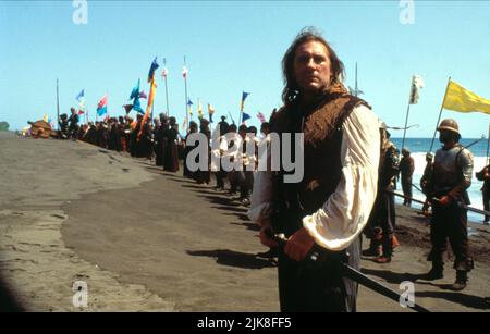 Gerard Depardieu Film: 1492: Conquest of Paradise (FR/E 1992) Charaktere: Christopher Columbus Regie: Ridley Scott 08 October 1992 **WARNUNG** Dieses Foto ist nur für redaktionelle Zwecke bestimmt und unterliegt dem Copyright von PARAMOUNT und/oder des Fotografen, der von der Film- oder Produktionsfirma beauftragt wurde und darf nur von Publikationen im Zusammenhang mit der Bewerbung des oben genannten Films reproduziert werden. Eine obligatorische Gutschrift an PARAMOUNT ist erforderlich. Der Fotograf sollte auch bei Bekanntwerden des Fotos gutgeschrieben werden. Ohne schriftliche Genehmigung der Film Company kann keine kommerzielle Nutzung gewährt werden. Stockfoto