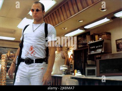 Woody Harrelson Film Natural Born Killers (USA 1994) Charaktere: Mickey Knox Regie: Oliver Stone 26. August 1994 **WARNUNG** dieses Foto ist nur für redaktionelle Zwecke bestimmt und ist urheberrechtlich geschützt von WARNER BROS. Und/oder dem von der Film- oder Produktionsgesellschaft beauftragten Fotografen und dürfen nur durch Veröffentlichungen in Verbindung mit der Werbung für den oben genannten Film reproduziert werden. Eine obligatorische Gutschrift an WARNER BROS. Ist erforderlich. Der Fotograf sollte ebenfalls angerechnet werden, wenn er bekannt ist. Ohne schriftliche Genehmigung der Film Company kann keine kommerzielle Nutzung gewährt werden. Stockfoto
