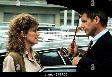 Bonnie Bedelia & Harrison Ford Film: Mutmaßliche Innozenz (USA 1990) Charaktere: Barbara Sabich & Rusty Sabich / Literaturverfilmung (nach dem Buch von Scott Turow) Regie: Alan J. Pakula 25 July 1990 **WARNUNG** Dieses Foto ist nur für redaktionelle Zwecke bestimmt und unterliegt dem Copyright von WARNER BROS. Und/oder des Fotografen, der von der Film- oder Produktionsfirma beauftragt wurde und nur durch Publikationen im Zusammenhang mit der Bewerbung des oben genannten Films reproduziert werden kann. Eine obligatorische Gutschrift an WARNER BROS. Ist erforderlich. Der Fotograf sollte auch bei Bekanntwerden des Fotos gutgeschrieben werden. Ohne eine kommerzielle Nutzung kann keine Verwendung gewährt werden Stockfoto