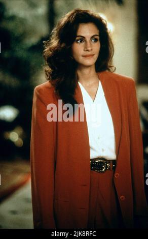 Julia Roberts Film Pretty Woman (USA 1990) Charaktere: Vivian Ward Regie: Garry Marshall 23. März 1990 **WARNUNG** dieses Foto ist nur für redaktionelle Zwecke bestimmt und unterliegt dem Urheberrecht von TOUCHSTONE PICTURES und/oder dem Fotografen, der von der Film- oder Produktionsgesellschaft beauftragt wurde. Es kann nur durch Veröffentlichungen in Verbindung mit der Werbung für den oben genannten Film reproduziert werden. Es ist eine obligatorische Gutschrift für TOUCHSTONE-BILDER erforderlich. Der Fotograf sollte ebenfalls angerechnet werden, wenn er bekannt ist. Ohne schriftliche Genehmigung der Film Company kann keine kommerzielle Nutzung gewährt werden. Stockfoto