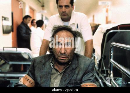 Mel Brooks Film Life Stinks (1991) Charaktere: Goddard 'Pepto' Bolt Regie: Mel Brooks 26. Juli 1991 **WARNUNG** dieses Foto ist nur für redaktionelle Zwecke bestimmt und unterliegt dem Urheberrecht von MGM und/oder dem Fotografen, der von der Film- oder Produktionsgesellschaft zugewiesen wurde. Eine obligatorische Gutschrift an MGM ist erforderlich. Der Fotograf sollte ebenfalls angerechnet werden, wenn er bekannt ist. Ohne schriftliche Genehmigung der Film Company kann keine kommerzielle Nutzung gewährt werden. Stockfoto