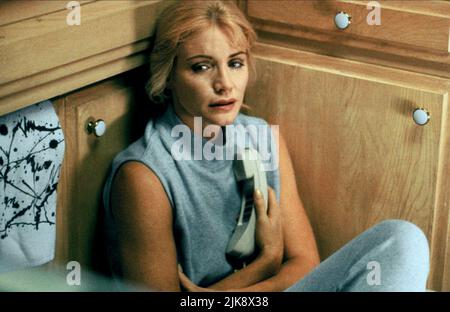 Shannon Tweed Film: Eine Frau verachtet; verachtet (USA/CAN 1994) Charaktere: Patricia Langley / Amanda Chessfield Regie: Andrew Stevens 13 July 1994 **WARNUNG** Dieses Foto ist nur für den redaktionellen Gebrauch bestimmt und unterliegt dem Copyright von PRISMENBILDERN und/oder dem Fotografen, der von der Film- oder Produktionsfirma beauftragt wurde, und kann nur von Publikationen im Zusammenhang mit der Bewerbung des oben genannten Films reproduziert werden. Eine obligatorische Gutschrift für PRISMA-BILDER ist erforderlich. Der Fotograf sollte auch bei Bekanntwerden des Fotos gutgeschrieben werden. Ohne schriftliche Genehmigung der Film Company kann keine kommerzielle Nutzung gewährt werden. Stockfoto