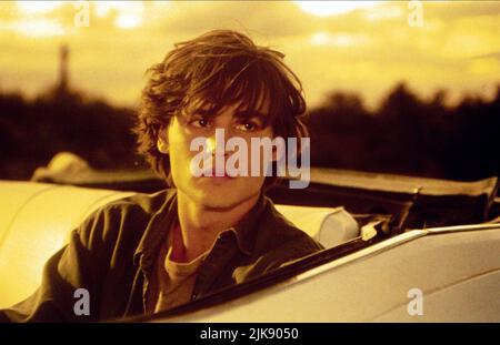 Johnny Depp Film Arizona Dream (USA/FR 1992) Charaktere: Axel Blackmar Regie: Emir Kusturica 26. Oktober 1992 **WARNUNG** dieses Foto ist nur für redaktionelle Zwecke bestimmt und ist urheberrechtlich geschützt von WARNER BROS. Und/oder dem von der Film- oder Produktionsgesellschaft beauftragten Fotografen und dürfen nur durch Veröffentlichungen in Verbindung mit der Werbung für den oben genannten Film reproduziert werden. Eine obligatorische Gutschrift an WARNER BROS. Ist erforderlich. Der Fotograf sollte ebenfalls angerechnet werden, wenn er bekannt ist. Ohne schriftliche Genehmigung der Film Company kann keine kommerzielle Nutzung gewährt werden. Stockfoto