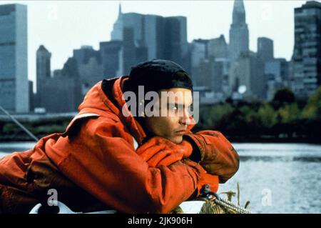 Johnny Depp Film Arizona Dream (USA/FR 1992) Charaktere: Axel Blackmar Regie: Emir Kusturica 26. Oktober 1992 **WARNUNG** dieses Foto ist nur für redaktionelle Zwecke bestimmt und ist urheberrechtlich geschützt von WARNER BROS. Und/oder dem von der Film- oder Produktionsgesellschaft beauftragten Fotografen und dürfen nur durch Veröffentlichungen in Verbindung mit der Werbung für den oben genannten Film reproduziert werden. Eine obligatorische Gutschrift an WARNER BROS. Ist erforderlich. Der Fotograf sollte ebenfalls angerechnet werden, wenn er bekannt ist. Ohne schriftliche Genehmigung der Film Company kann keine kommerzielle Nutzung gewährt werden. Stockfoto