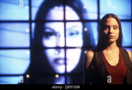 Angelina Jolie Film Cyborg 2 (1990) Charaktere: Casella 'Cash' Reese Regie: Michael Schroeder 24. November 1993 **WARNUNG** dieses Foto ist nur für redaktionelle Zwecke bestimmt und unterliegt dem Urheberrecht von TRIMARK PICTURES und/oder dem Fotografen, der von der Film- oder Produktionsgesellschaft beauftragt wurde, und kann nur durch Veröffentlichungen in Verbindung mit der Werbung für den oben genannten Film reproduziert werden. Eine obligatorische Gutschrift für TRIMARK PICTURES ist erforderlich. Der Fotograf sollte ebenfalls angerechnet werden, wenn er bekannt ist. Ohne schriftliche Genehmigung der Film Company kann keine kommerzielle Nutzung gewährt werden. Stockfoto