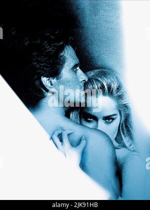 Michael Douglas & Sharon Stone Film: Basic Instinct (USA/FR 1992) Charaktere: Detective Nick Curran, Catherine Tramell Regie: Paul Verhoeven 20. März 1992 **WARNUNG** Dieses Foto ist nur für redaktionelle Zwecke bestimmt und unterliegt dem Copyright von CAROLCO BILDERN und/oder dem Fotografen, der von der Film- oder Produktionsfirma beauftragt wurde und darf nur von Publikationen im Zusammenhang mit der Bewerbung des oben genannten Films reproduziert werden. Eine obligatorische Gutschrift für CAROLCO-BILDER ist erforderlich. Der Fotograf sollte auch bei Bekanntwerden des Fotos gutgeschrieben werden. Ohne schriftliche Genehmigung der Film Com kann keine kommerzielle Nutzung gewährt werden Stockfoto