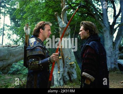 Kevin Costner & Christian Slater Film: Robin Hood: Prince of Thieves (USA 1991) Charaktere: Robin Hood, will Scarlett Regie: Kevin Reynolds 14 June 1991 **WARNUNG** Dieses Foto ist nur für den redaktionellen Gebrauch bestimmt und unterliegt dem Copyright von WARNER BROS. Und/oder des Fotografen, der von der Film- oder Produktionsfirma beauftragt wurde und nur durch Publikationen im Zusammenhang mit der Bewerbung des oben genannten Films reproduziert werden kann. Eine obligatorische Gutschrift an WARNER BROS. Ist erforderlich. Der Fotograf sollte auch bei Bekanntwerden des Fotos gutgeschrieben werden. Ohne schriftliche Genehmigung der Film Company kann keine kommerzielle Nutzung gewährt werden. Stockfoto