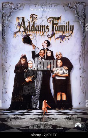 Judith Malina, Christina Ricci, Raul Julia, Carel Struycken, Anjelica Huston, Christopher Lloyd & Jimmy Workman Film: The Addams Family (1991) Regie: Barry Sonnenfeld 22. November 1991 **WARNUNG** Dieses Foto ist nur für redaktionelle Zwecke bestimmt und unterliegt dem Copyright von PARAMOUNT und/oder des Fotografen, der von der Film- oder Produktionsfirma beauftragt wurde und darf nur von Publikationen im Zusammenhang mit der Bewerbung des oben genannten Films reproduziert werden. Eine obligatorische Gutschrift an PARAMOUNT ist erforderlich. Der Fotograf sollte auch bei Bekanntwerden des Fotos gutgeschrieben werden. Eine kommerzielle Nutzung kann ohne schriftliche Genehmigung nicht gewährt werden Stockfoto