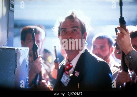 Tommy Lee Jones Film Natural Born Killers (USA 1994) Charaktere: Direktor Dwight McClusky Regie: Oliver Stone 26. August 1994 **WARNUNG** dieses Foto ist nur für redaktionelle Zwecke bestimmt und urheberrechtlich geschützt von WARNER BROS. Und/oder dem von der Film- oder Produktionsgesellschaft beauftragten Fotografen und dürfen nur durch Veröffentlichungen in Verbindung mit der Werbung für den oben genannten Film reproduziert werden. Eine obligatorische Gutschrift an WARNER BROS. Ist erforderlich. Der Fotograf sollte ebenfalls angerechnet werden, wenn er bekannt ist. Ohne schriftliche Genehmigung der Film Company kann keine kommerzielle Nutzung gewährt werden. Stockfoto