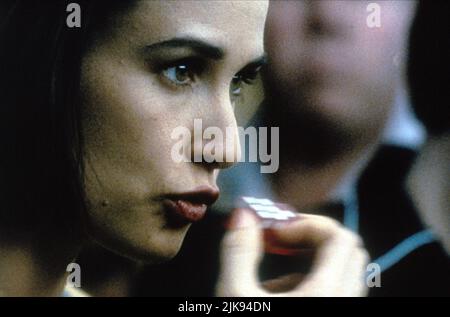 Demi Moore Film: Unanständig Proposal (1993) Charaktere: Diana Murphy Regie: Adrian Lyne 07 April 1993 **WARNUNG** Dieses Foto ist nur für redaktionelle Zwecke bestimmt und unterliegt dem Copyright von PARAMOUNT und/oder des Fotografen, der von der Film- oder Produktionsfirma beauftragt wurde und darf nur von Publikationen im Zusammenhang mit der Bewerbung des oben genannten Films reproduziert werden. Eine obligatorische Gutschrift an PARAMOUNT ist erforderlich. Der Fotograf sollte auch bei Bekanntwerden des Fotos gutgeschrieben werden. Ohne schriftliche Genehmigung der Film Company kann keine kommerzielle Nutzung gewährt werden. Stockfoto