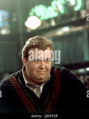 John Candy Film Only The Lonely (USA 1991) Charaktere: Danny Muldoon Regie: Chris Columbus 24. Mai 1991 **WARNUNG** dieses Foto ist nur für redaktionelle Zwecke bestimmt und unterliegt dem Copyright von 20TH CENTURY KOX und/oder dem Fotografen, der von der Film or Production Company beauftragt wurde. Es kann nur durch Veröffentlichungen in Verbindung mit der Werbung für den obigen Film reproduziert werden. Eine obligatorische Gutschrift für KOX DES 20. JAHRHUNDERTS ist erforderlich. Der Fotograf sollte ebenfalls angerechnet werden, wenn er bekannt ist. Ohne schriftliche Genehmigung der Film Company kann keine kommerzielle Nutzung gewährt werden. Stockfoto
