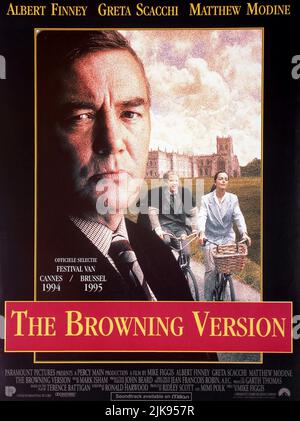 Albert Finney, Matthew Modine & Greta Scacchi Poster Film: The Browning Version (UK 1994) Charaktere: Andrew Crocker-Harris, Frank Hunter, Laura Crocker-Harris / nach dem Theaterstück von Terence Rattigan Regie: Mike Figgis 08 June 1994 **WARNUNG** Dieses Foto ist nur für den redaktionellen Gebrauch bestimmt und unterliegt dem Copyright von PERCY MAIN und/oder des Fotografen, der von der Film- oder Produktionsfirma beauftragt wurde, und kann nur von Publikationen im Zusammenhang mit der Bewerbung des oben genannten Films reproduziert werden. Eine obligatorische Gutschrift an PERCY MAIN ist erforderlich. Der Fotograf sollte auch bei Bekanntwerden des Fotos gutgeschrieben werden. Keine Kommerci Stockfoto