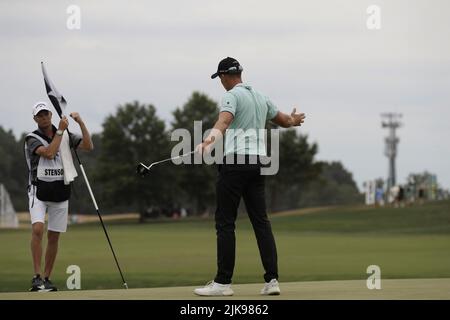 Bedminster, Usa. 31.. Juli 2022. Bei LIV Golf Bedminster Invitational, Teil der neuen LIV Golf Invitational Series, im Trump National Golf Club am Sonntag, den 31 2022. Juli in Bedminster, New Jersey. Foto von Peter Foley/UPI Credit: UPI/Alamy Live News Stockfoto