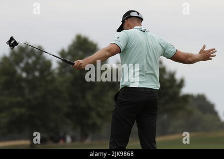 Bedminster, Usa. 31.. Juli 2022. Bei LIV Golf Bedminster Invitational, Teil der neuen LIV Golf Invitational Series, im Trump National Golf Club am Sonntag, den 31 2022. Juli in Bedminster, New Jersey. Foto von Peter Foley/UPI Credit: UPI/Alamy Live News Stockfoto