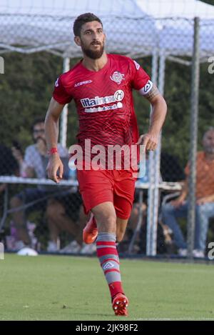 Castelnuovo Del Garda, Italien. 30.. Juli 2022. Matteo Bianchetti von US Cremonese während Hellas Verona gegen US Cremonese, 5Â frendly Match Pre-Season Serie A Tim 2022-23, im Centro Sportivo 'Paradiso' di Castelnuovo del Garda (VR), Italien, am 30. Juli 2022. Kredit: Unabhängige Fotoagentur/Alamy Live Nachrichten Stockfoto