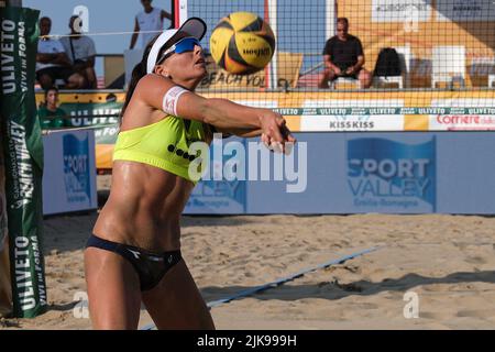 Termoli, Campobasso, Italien. 30.. Juli 2022. Marta Menegatti am 1.. Tag der italienischen Beachvolleyball-Meisterschaft in Termoli (CB) - Italien (Bildquelle: © Elena Vizzoca/Pacific Press via ZUMA Press Wire) Stockfoto