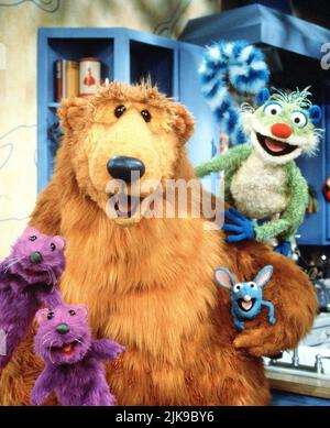 Pip, Pop, Bear, Tutter & Treelo Television: Bear In The Big Blue House (1997) Charaktere: ,,Bear, & Regie: Mitchell Kriegman 20 October 1997 **WARNUNG** Dieses Foto ist nur für den redaktionellen Gebrauch bestimmt und unterliegt dem Copyright von DISNEY und/oder dem von der Film- oder Produktionsfirma beauftragten Fotografen und kann nur von Publikationen im Zusammenhang mit der Bewerbung des oben genannten Films reproduziert werden. Eine obligatorische Gutschrift an DISNEY ist erforderlich. Der Fotograf sollte auch bei Bekanntwerden des Fotos gutgeschrieben werden. Ohne schriftliche Genehmigung der Film Company kann keine kommerzielle Nutzung gewährt werden. Stockfoto