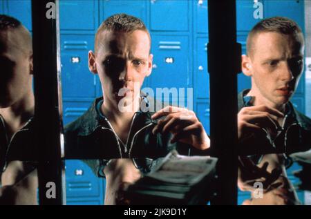 Ewen Bremner Film: Trainspotting (UK 1996) Charaktere: SPUD Regie: Danny Boyle 23 February 1996 **WARNUNG** Dieses Foto ist nur für den redaktionellen Gebrauch bestimmt und unterliegt dem Copyright von CHANNEL FOUR FILMEN und/oder dem Fotografen, der von der Film oder Production Company beauftragt wurde und darf nur von Publikationen im Zusammenhang mit der Bewerbung des oben genannten Films reproduziert werden. Für DEN KANAL VON VIER FILMEN ist eine obligatorische Gutschrift erforderlich. Der Fotograf sollte auch bei Bekanntwerden des Fotos gutgeschrieben werden. Ohne schriftliche Genehmigung der Film Company kann keine kommerzielle Nutzung gewährt werden. Stockfoto