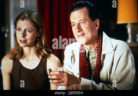 Heather Mitchell & Geoffrey Rush Film: A Little Bit of Soul (AUS 1998) Charaktere: Grace Michael, Godfrey Usher Regie: Peter Duncan 19 March 1998 **WARNUNG** Dieses Foto ist nur für redaktionelle Zwecke bestimmt und unterliegt dem Copyright von BEYOND FILMS und/oder des Fotografen, der von der Film- oder Produktionsfirma beauftragt wurde, und kann nur von Publikationen im Zusammenhang mit der Bewerbung des oben genannten Films reproduziert werden. Eine obligatorische Gutschrift für „BEYOND FILMS“ ist erforderlich. Der Fotograf sollte auch bei Bekanntwerden des Fotos gutgeschrieben werden. Ohne schriftliche Genehmigung der Film Company kann keine kommerzielle Nutzung gewährt werden. Stockfoto