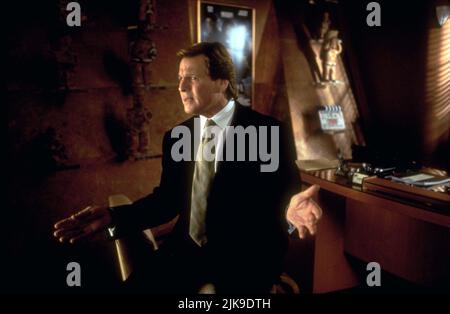 Ryan O'Neal Film: An Alan Smithee Film: Burn Hollywood Burn (1997) Charaktere: James Edmunds Regie: Alan Smithee 20 October 1997 **WARNUNG** Dieses Foto ist nur für redaktionelle Zwecke bestimmt und unterliegt dem Copyright von CINERGI PICTURES ENTERTAINMENT und/oder des Fotografen, der von der Film- oder Produktionsfirma beauftragt wurde und darf nur durch Publikationen im Zusammenhang mit der Bewerbung des oben genannten Films reproduziert werden. Eine obligatorische Gutschrift für die UNTERHALTUNG MIT CINERGI-BILDERN ist erforderlich. Der Fotograf sollte auch bei Bekanntwerden des Fotos gutgeschrieben werden. Ohne schriftliche Genehmigung des Films C kann keine kommerzielle Nutzung gewährt werden Stockfoto