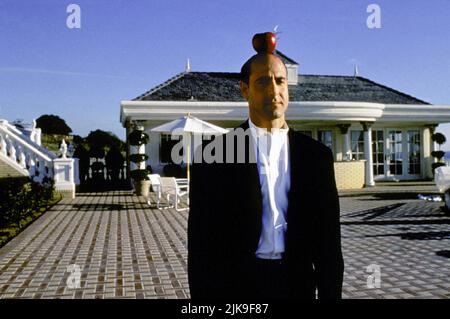 Stanley Tucci Film: A Life Less Ordinary (1997) Charaktere: Elliot Zweikel Regie: Danny Boyle 24 October 1997 **WARNUNG** Dieses Foto ist nur für den redaktionellen Gebrauch bestimmt und unterliegt dem Copyright von POLYGRAM und/oder dem Fotografen, der von der Film- oder Produktionsfirma beauftragt wurde, und kann nur von Publikationen im Zusammenhang mit der Bewerbung des oben genannten Films reproduziert werden. Eine obligatorische Gutschrift an POLYGRAM ist erforderlich. Der Fotograf sollte auch bei Bekanntwerden des Fotos gutgeschrieben werden. Ohne schriftliche Genehmigung der Film Company kann keine kommerzielle Nutzung gewährt werden. Stockfoto