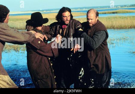 Daniel Day Lewis Film The Crucible (1996) Regie: Nicholas Hytner 27. November 1996 **WARNUNG** dieses Foto ist nur für redaktionelle Zwecke bestimmt und unterliegt dem Copyright von 20TH CENTURY FOX und/oder dem Fotografen, der von der Film or Production Company beauftragt wurde. Eine obligatorische Gutschrift für 20TH CENTURY FOX ist erforderlich. Der Fotograf sollte ebenfalls angerechnet werden, wenn er bekannt ist. Ohne schriftliche Genehmigung der Film Company kann keine kommerzielle Nutzung gewährt werden. Stockfoto