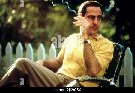 Stanley Tucci Film: Big Night (1996) Charaktere: Secondo Regie: Campbell Scott 24 January 1996 **WARNUNG** Dieses Foto ist nur für redaktionelle Verwendung bestimmt und unterliegt dem Copyright der FIRMA SAMUEL GOLDWYN und/oder des Fotografen, der von der Film- oder Produktionsfirma beauftragt wurde.Es kann nur von Publikationen im Zusammenhang mit der Bewerbung des oben genannten Films reproduziert werden. Eine obligatorische Gutschrift an DIE FIRMA SAMUEL GOLDWYN ist erforderlich. Der Fotograf sollte auch bei Bekanntwerden des Fotos gutgeschrieben werden. Ohne schriftliche Genehmigung der Film Company kann keine kommerzielle Nutzung gewährt werden. Stockfoto