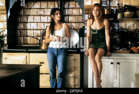 Sandra Bullock & Nicole Kidman Film: Praktische Magie (USA/AUS 1998) Charaktere: Sally Owens & Gillian Owens Regie: Griffin Dunne 16 October 1998 **WARNUNG** Dieses Foto ist nur für redaktionelle Zwecke bestimmt und unterliegt dem Copyright von WARNER BROS. Und/oder des Fotografen, der von der Film- oder Produktionsfirma beauftragt wurde und nur durch Publikationen im Zusammenhang mit der Bewerbung des oben genannten Films reproduziert werden kann. Eine obligatorische Gutschrift an WARNER BROS. Ist erforderlich. Der Fotograf sollte auch bei Bekanntwerden des Fotos gutgeschrieben werden. Ohne schriftliche Genehmigung der Film Company kann keine kommerzielle Nutzung gewährt werden. Stockfoto