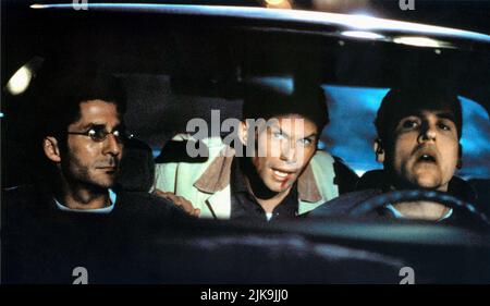 Leland Orser, Christian Slater, Jon Favreau Film: Very Bad Things (1998) Charaktere: Charles Moore,Robert Boyd,Kyle Fisher Regie: Peter Berg 11. September 1998 **WARNUNG** Dieses Foto ist nur für redaktionelle Verwendung bestimmt und unterliegt dem Copyright von BALLPARK und/oder dem von der Film- oder Produktionsfirma beauftragten Fotografen und kann nur durch Publikationen im Zusammenhang mit der Bewerbung des oben genannten Films reproduziert werden. Eine obligatorische Gutschrift an BALLPARK ist erforderlich. Der Fotograf sollte auch bei Bekanntwerden des Fotos gutgeschrieben werden. Ohne schriftliche Genehmigung der Film Company kann keine kommerzielle Nutzung gewährt werden. Stockfoto