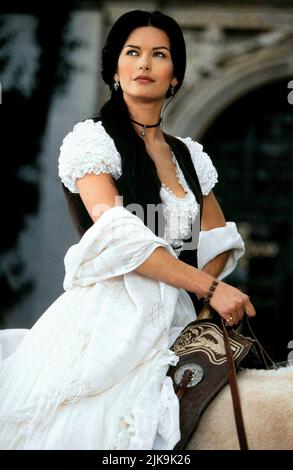 Catherine Zeta-Jones Film die Maske von Zorro (USA/DE 1998) Regie: Martin Campbell 17. Juli 1998 **WARNUNG** dieses Foto ist nur für redaktionelle Zwecke bestimmt und unterliegt dem Copyright von TRISTAR PICTURES und/oder dem Fotografen, der von der Film- oder Produktionsgesellschaft beauftragt wurde. Es kann nur durch Veröffentlichungen in Verbindung mit der Werbung für den oben genannten Film reproduziert werden. Es ist eine obligatorische Gutschrift für TRISTAR PICTURES erforderlich. Der Fotograf sollte ebenfalls angerechnet werden, wenn er bekannt ist. Ohne schriftliche Genehmigung der Film Company kann keine kommerzielle Nutzung gewährt werden. Stockfoto