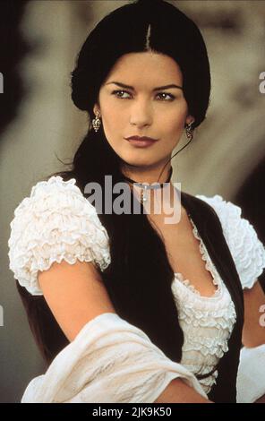 Catherine Zeta-Jones Film die Maske von Zorro (USA/DE 1998) Regie: Martin Campbell 17. Juli 1998 **WARNUNG** dieses Foto ist nur für redaktionelle Zwecke bestimmt und unterliegt dem Copyright von TRISTAR PICTURES und/oder dem Fotografen, der von der Film- oder Produktionsgesellschaft beauftragt wurde. Es kann nur durch Veröffentlichungen in Verbindung mit der Werbung für den oben genannten Film reproduziert werden. Es ist eine obligatorische Gutschrift für TRISTAR PICTURES erforderlich. Der Fotograf sollte ebenfalls angerechnet werden, wenn er bekannt ist. Ohne schriftliche Genehmigung der Film Company kann keine kommerzielle Nutzung gewährt werden. Stockfoto