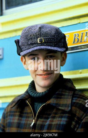 Joseph Mazzello Film Simon Birch (1998) Charaktere: Joe Wenteworth Regie: Mark Steven Johnson 11. September 1998 **WARNUNG** dieses Foto ist nur für redaktionelle Zwecke bestimmt und unterliegt dem Urheberrecht von BUENA VISTA und/oder dem Fotografen, der von der Film or Production Company beauftragt wurde. Es ist eine obligatorische Gutschrift für BUENA VISTA erforderlich. Der Fotograf sollte ebenfalls angerechnet werden, wenn er bekannt ist. Ohne schriftliche Genehmigung der Film Company kann keine kommerzielle Nutzung gewährt werden. Stockfoto