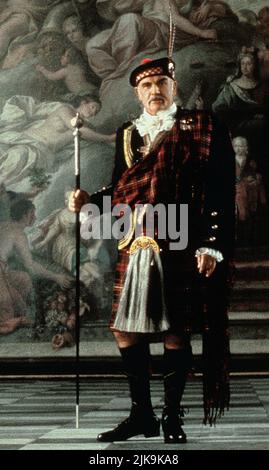 Sean Connery Film The Avengers (USA 1998) Charaktere: Sir August de Wynter Regie: Jeremiah S. Chechik 13. August 1998 **WARNUNG** dieses Foto ist nur für redaktionelle Zwecke bestimmt und urheberrechtlich geschützt von WARNER BROS. Und/oder dem von der Film- oder Produktionsgesellschaft beauftragten Fotografen und dürfen nur durch Veröffentlichungen in Verbindung mit der Werbung für den oben genannten Film reproduziert werden. Eine obligatorische Gutschrift an WARNER BROS. Ist erforderlich. Der Fotograf sollte ebenfalls angerechnet werden, wenn er bekannt ist. Ohne schriftliche Genehmigung der Film Company kann keine kommerzielle Nutzung gewährt werden. Stockfoto