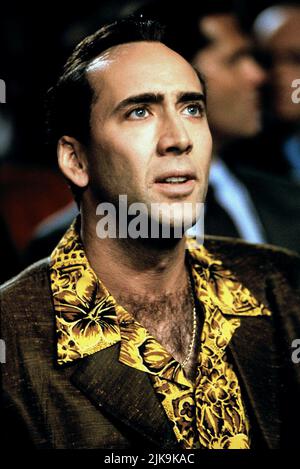 Nicolas Cage Film: Snake Eyes (USA/CAN 1998) Charaktere: Rick Santoro Regie: Brian De Palma 30 July 1998 **WARNUNG** Dieses Foto ist nur für redaktionelle Zwecke bestimmt und unterliegt dem Copyright von PARAMOUNT PICTURES und/oder des Fotografen, der von der Film- oder Produktionsfirma beauftragt wurde und darf nur von Publikationen im Zusammenhang mit der Bewerbung des oben genannten Films reproduziert werden. Eine obligatorische Gutschrift für PARAMOUNT-BILDER ist erforderlich. Der Fotograf sollte auch bei Bekanntwerden des Fotos gutgeschrieben werden. Ohne schriftliche Genehmigung der Film Company kann keine kommerzielle Nutzung gewährt werden. Stockfoto