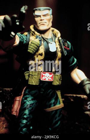 Major Chip Hazard Film: Small Soldiers (1998) Regie: Joe Dante 10 July 1998 **WARNUNG** Dieses Foto ist nur für redaktionelle Verwendung bestimmt und unterliegt dem Copyright von UNIVERSAL und/oder dem Fotografen, der von der Film- oder Produktionsfirma beauftragt wurde und darf nur von Publikationen im Zusammenhang mit der Bewerbung des oben genannten Films reproduziert werden. Eine obligatorische Gutschrift an UNIVERSAL ist erforderlich. Der Fotograf sollte auch bei Bekanntwerden des Fotos gutgeschrieben werden. Ohne schriftliche Genehmigung der Film Company kann keine kommerzielle Nutzung gewährt werden. Stockfoto