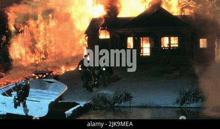 Pierce Brosnan, Elizabeth Hoffman, Jeremy Foley & Linda Hamilton Film: Dante'S Peak (USA 1997) Charaktere: Harry Dalton Regie: Roger Donaldson 07 February 1997 **WARNUNG** Dieses Foto ist nur für den redaktionellen Gebrauch bestimmt und unterliegt dem Copyright von UNIVERSAL-BILDERN und/oder dem Fotografen, der von der Film- oder Produktionsfirma beauftragt wurde und darf nur von Publikationen im Zusammenhang mit der Bewerbung des oben genannten Films reproduziert werden. Eine obligatorische Gutschrift für UNIVERSELLE BILDER ist erforderlich. Der Fotograf sollte auch bei Bekanntwerden des Fotos gutgeschrieben werden. Eine kommerzielle Nutzung kann ohne schriftliche Genehmigung von Th Stockfoto