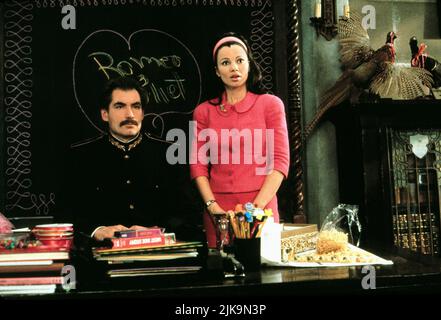 Timothy Dalton & Fran Drescher Film: Die Kosmetikerin und das Biest (USA 1997) Charaktere: Boris Pochenko & Joy Miller Regie: Ken Kwapis 07 February 1997 **WARNUNG** Dieses Foto ist nur für den redaktionellen Gebrauch bestimmt und unterliegt dem Copyright von PARAMOUNT PICTURES und/oder des Fotografen, der von der Film- oder Produktionsfirma beauftragt wurde und darf nur von Publikationen im Zusammenhang mit der Bewerbung des oben genannten Films reproduziert werden. Eine obligatorische Gutschrift für PARAMOUNT-BILDER ist erforderlich. Der Fotograf sollte auch bei Bekanntwerden des Fotos gutgeschrieben werden. Ohne schriftliche Genehmigung der Film Co. Kann keine kommerzielle Nutzung gewährt werden Stockfoto